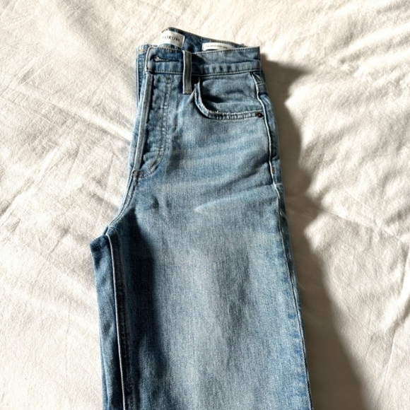 NWOT - Denim Forum Arlo 30L - Picture 4 of 7